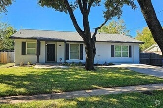 Building Photo - 602 Hillcrest St