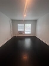 Building Photo - 605 Enid St