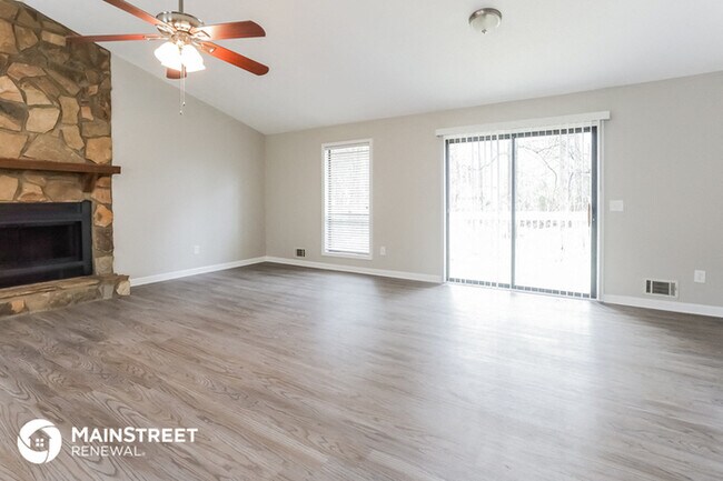 Building Photo - 206 Southfork Way