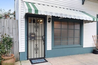 Building Photo - 116 Elmira Ave