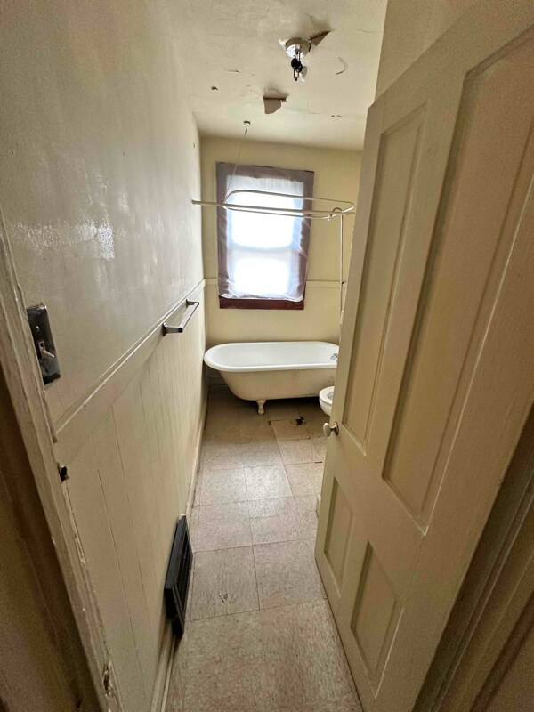 Foto del edificio - 1065 E 66th St