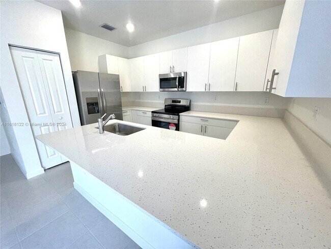 Foto del edificio - 12885 SW 233rd Terrace