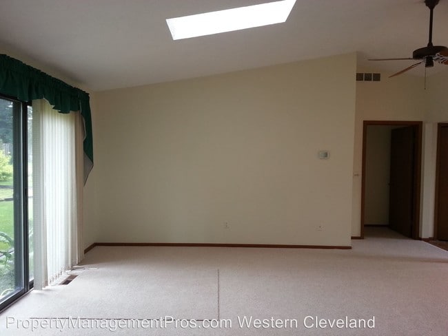 Building Photo - 19024 Hunters Pointe Dr