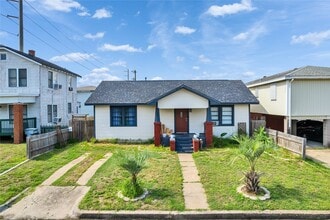 Building Photo - 5224 Bernardo De Galvez Ave