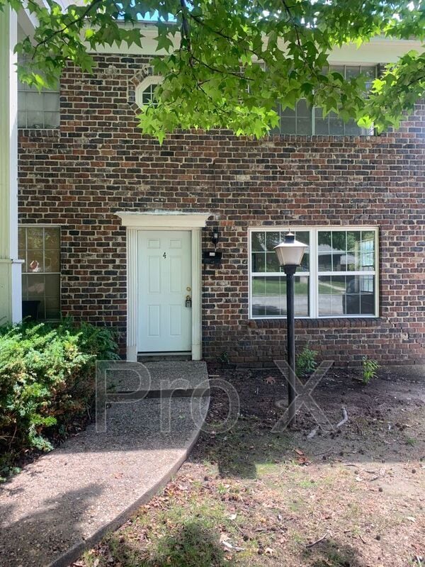 1011 S Jefferson St, Webb City, MO 64870 Townhome Rentals in Webb