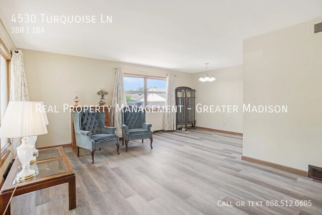 Foto del edificio - 3 bedroom house rental in lovely neighborhood