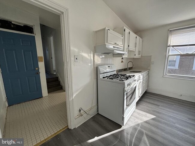 Building Photo - 1512 N 7th St