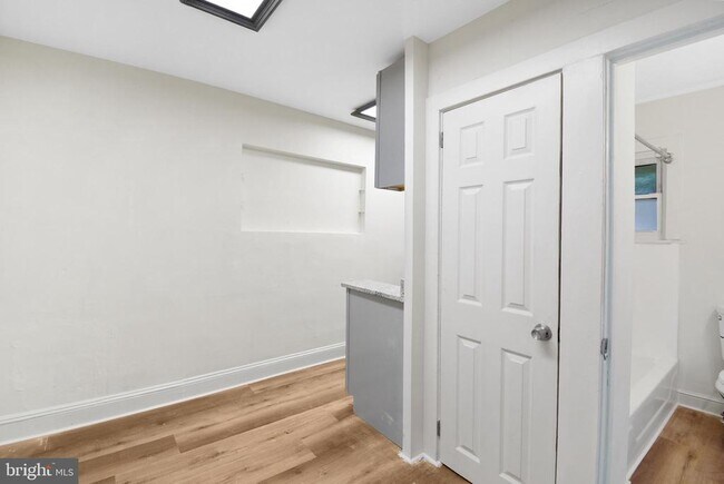 Foto del edificio - 126 N Wycombe Ave
