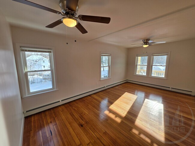 Foto del edificio - 49 Fenwood Ave