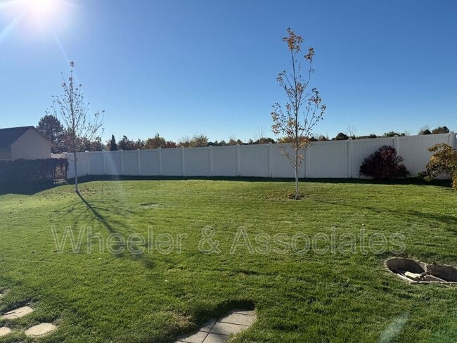 Foto del edificio - 2587 N 1450 E