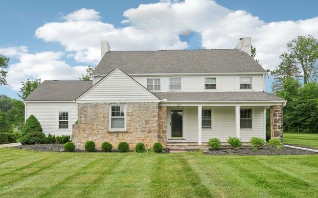 Building Photo - 111 E Garfield Rd