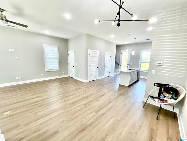 Foto del edificio - 4878 Silas Ave