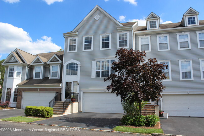 Building Photo - 318 Bernard Dr