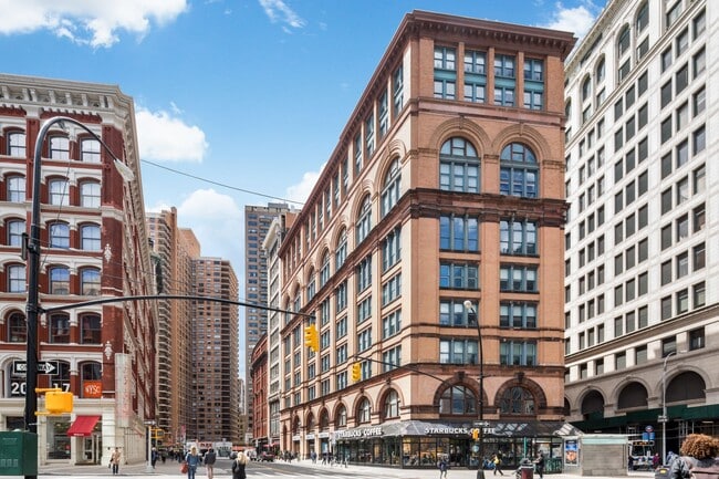 Building Photo - 21 Astor Pl