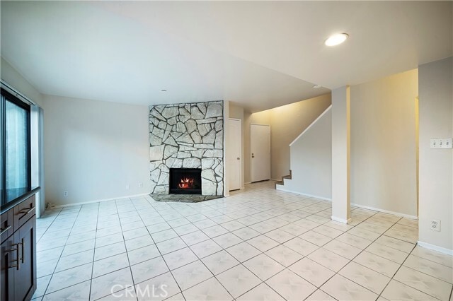 Building Photo - 9471 Cortada St
