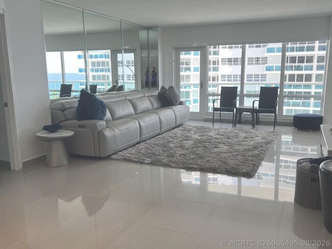 Building Photo - 3410 Galt Ocean Dr