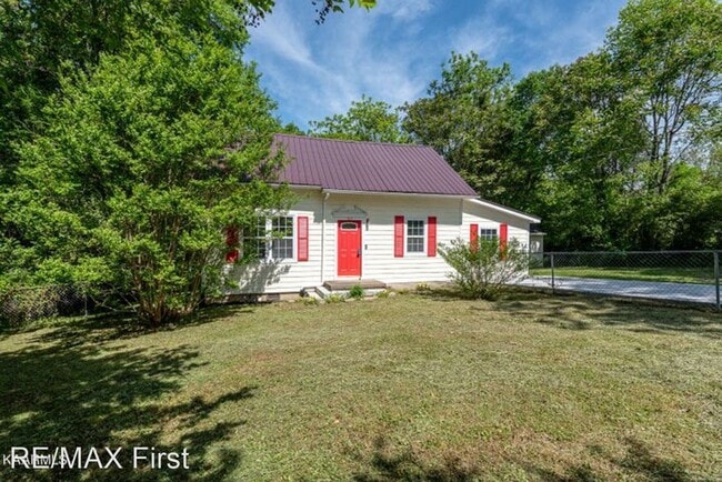 Building Photo - 3 br, 1.5 bath House - 547 Murray Dr.