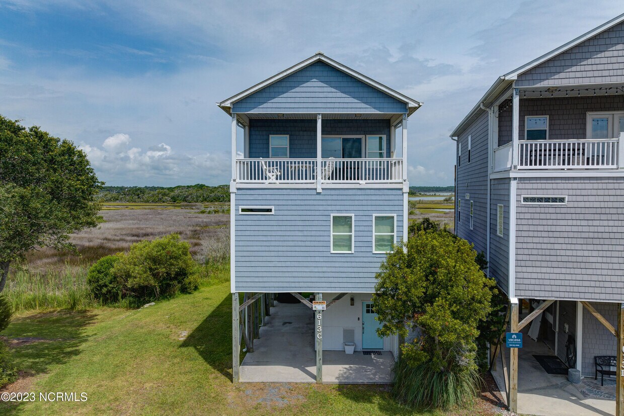 613 N New River Dr, Surf City, NC 28445 House for Rent in Surf City