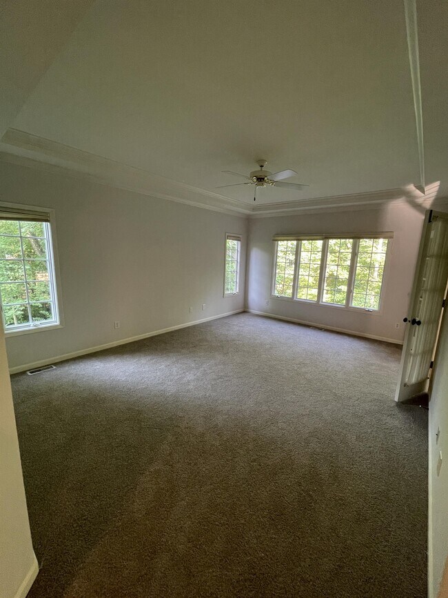 Foto del edificio - 8174 Bowline Dr