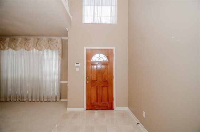 Building Photo - 2803 Norwood Hills Dr