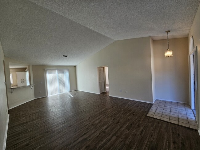 Foto del edificio - 312 Oak Track Pass