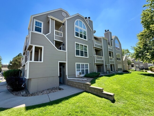 Building Photo - 5755 W Atlantic Pl