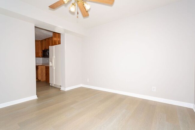 Building Photo - Peaceful 3 Bedroom in Cicero!