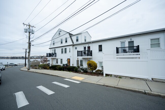 Foto del edificio - 600 Shirley St