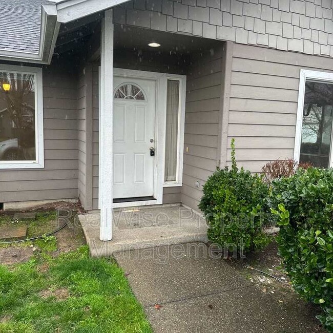 Foto del edificio - 1223 SW Sun Glo Dr