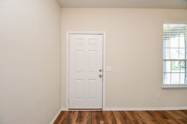 Building Photo - 2730 Ibis Wy
