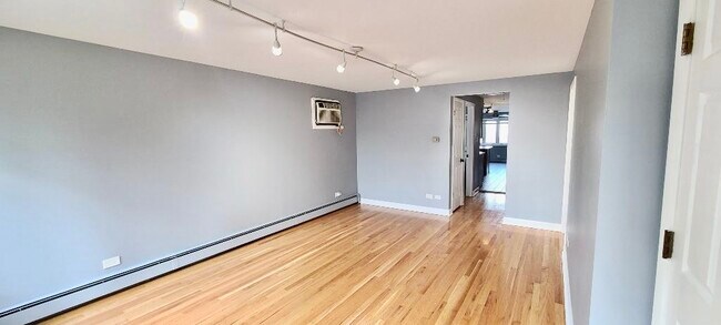 Foto del edificio - 5632 W 63rd Pl