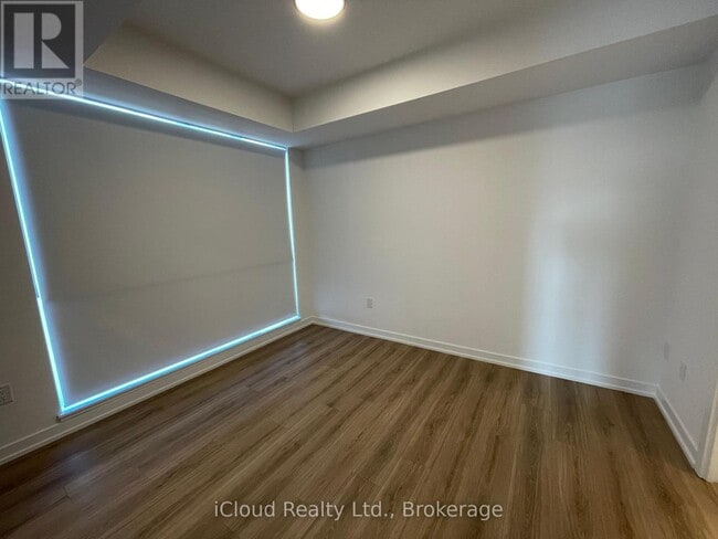 Building Photo - 10 Lagerfeld Dr