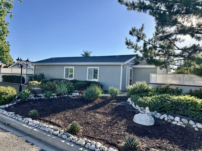 Foto del edificio - 34793 The Farm Rd