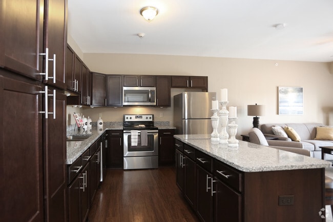 2BR, 2BA - Estates on Greenwood