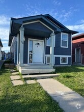 Building Photo - 106 Taravista Dr NE