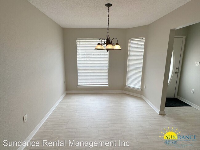 Building Photo - 4 br, 2 bath House - 9843 Parker Lake Circle
