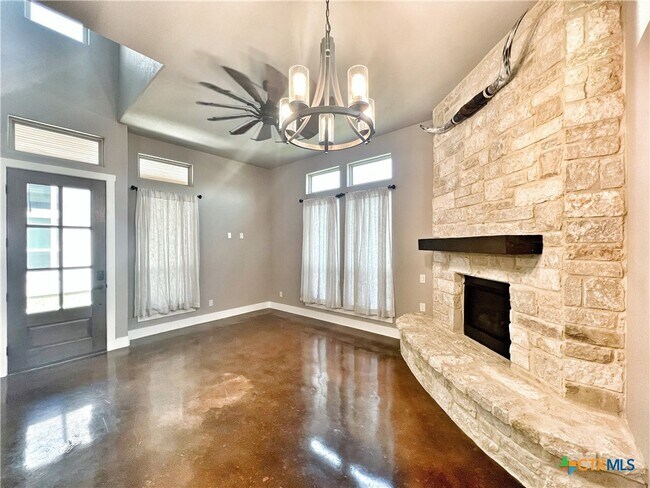 Building Photo - 1704 Gruene Vineyard Crossing
