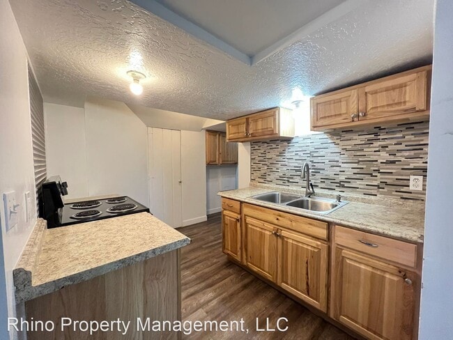 Building Photo - 3 br, 1 bath House - 5555 S 2300 W - Downs...