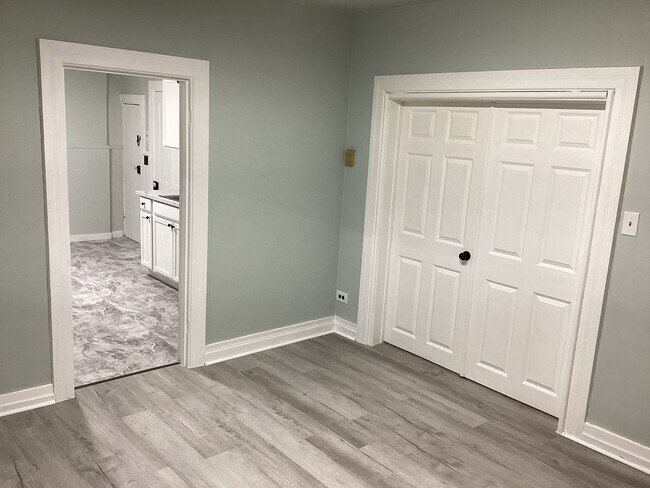 Foto del edificio - 45 Clayton Ave