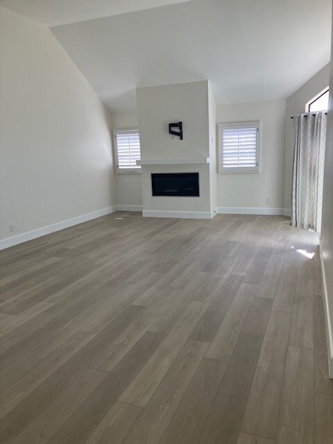 Building Photo - 510 Island View Cir