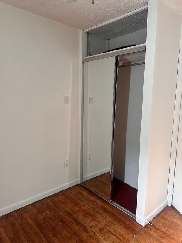 Foto del edificio - 92-01 220th St