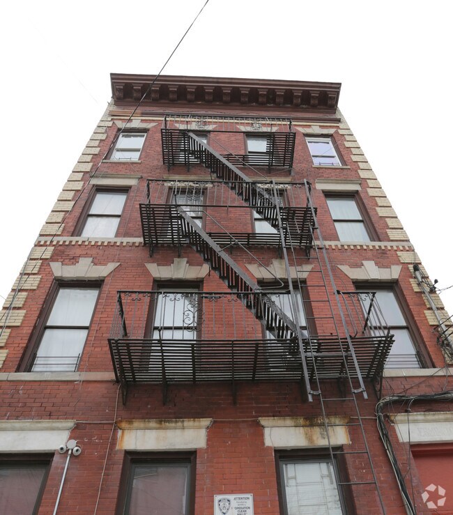 Building Photo - 744 E 214th