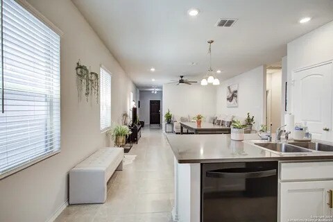 Foto principal - 6806 Prue Rd