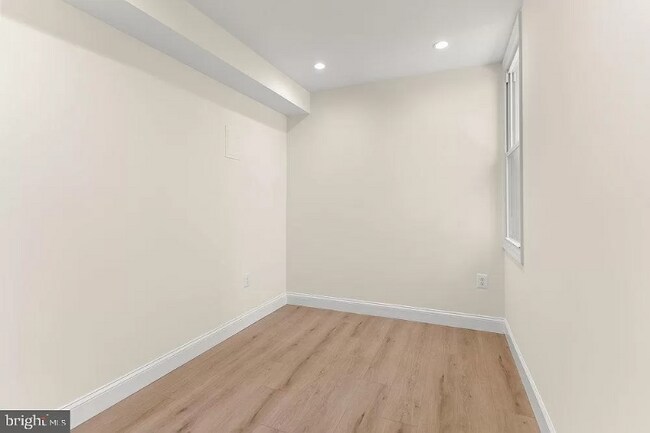 Foto del edificio - 325 V St NE