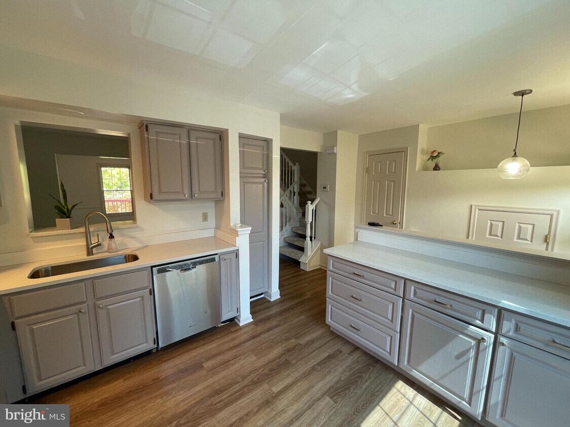 21924 Greentree Terrace, Sterling, VA 20164 Townhome Rentals in