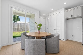 Building Photo - 4308 Avron Dr