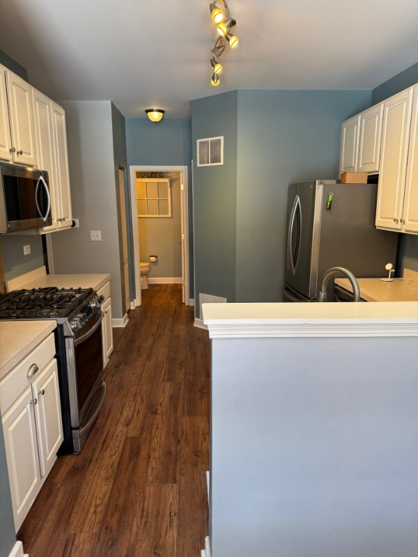 Building Photo - 516 Heritage Ct