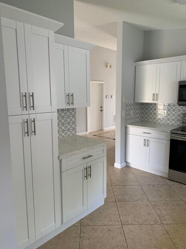 Building Photo - 1436 Waterway Cove Dr