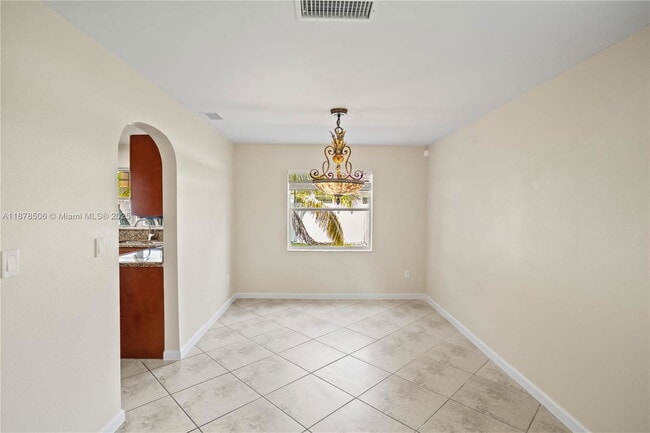 Foto del edificio - 19257 NW 13th St