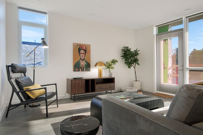 Photo du bâtiment - Huge Two Bedroom Unit in Downtown Kitchener!